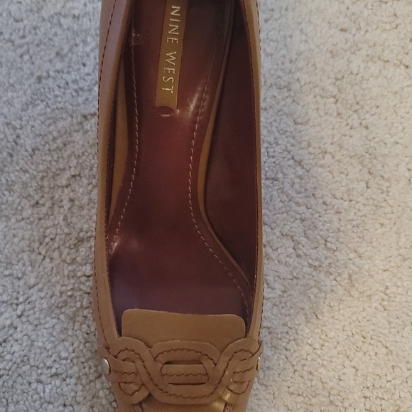 Size 9 Nine West shoes. Very soft and comfortable. - Picture 4 of 6